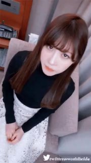 少女学生脱光衣服进行警察脱衣搜查